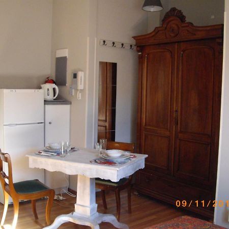 The 25Sqm Sunny, Modern And Comfortable Athena Bagian luar foto